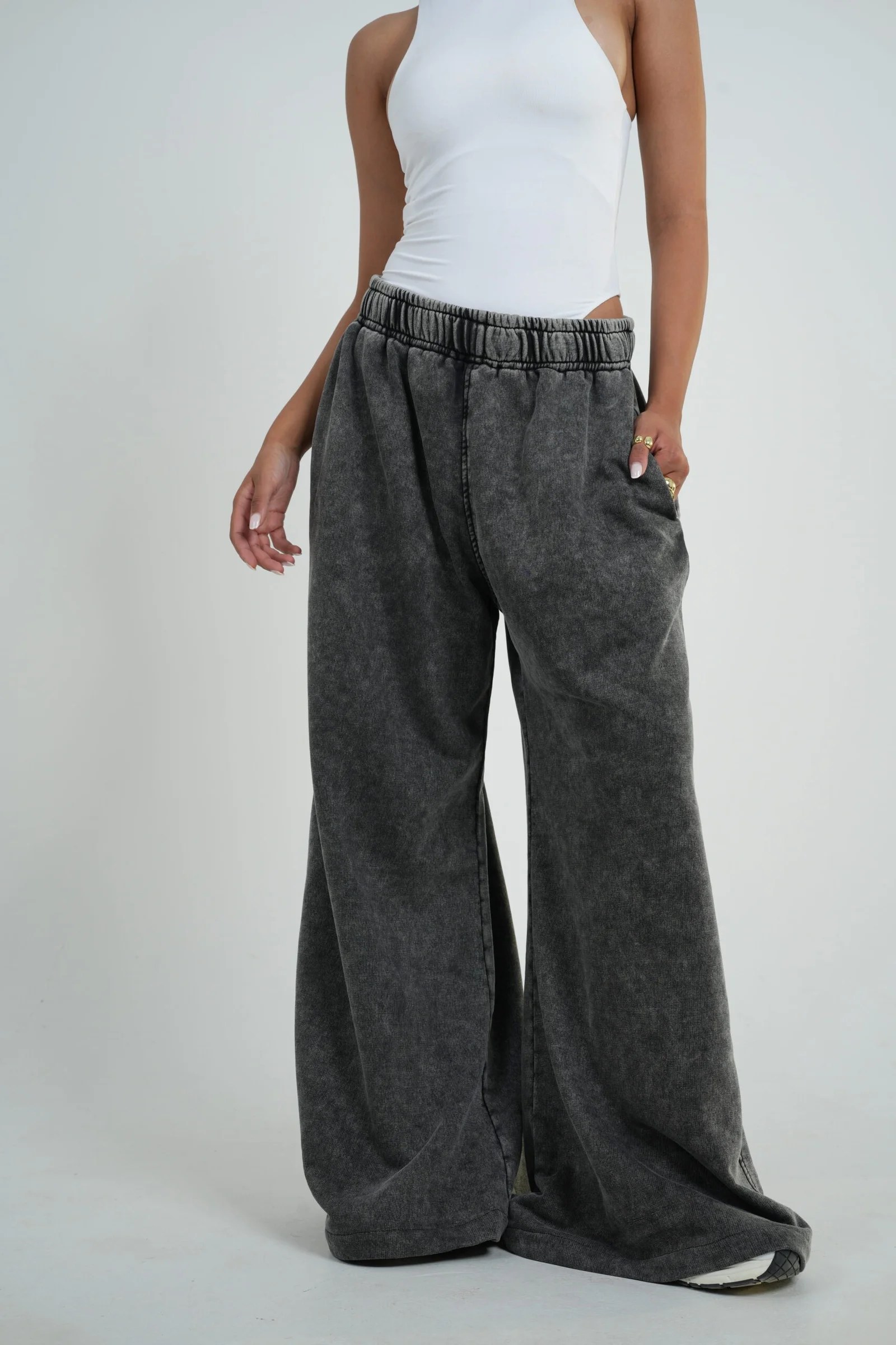 Washed sweat pants