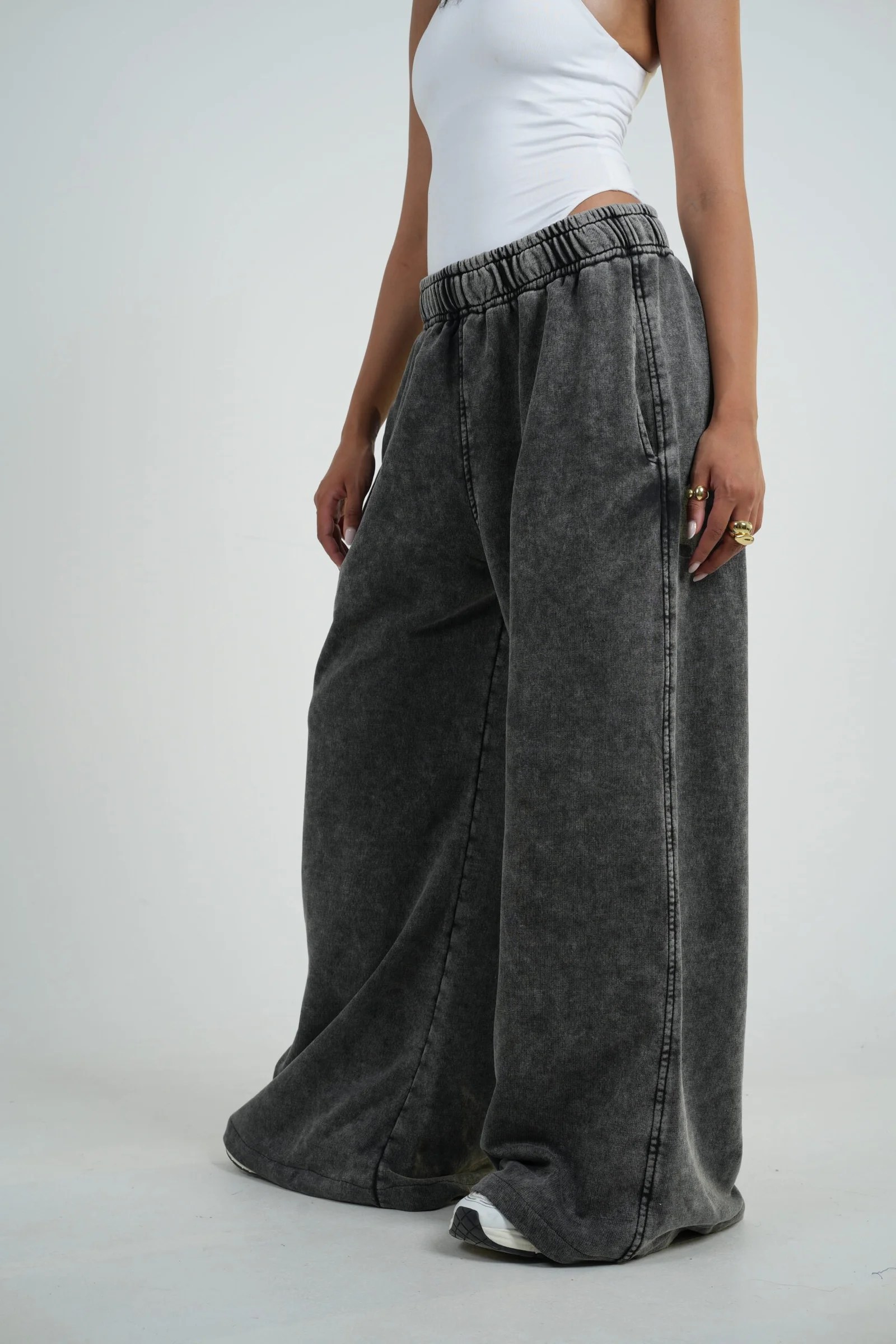 Washed sweat pants — view 3