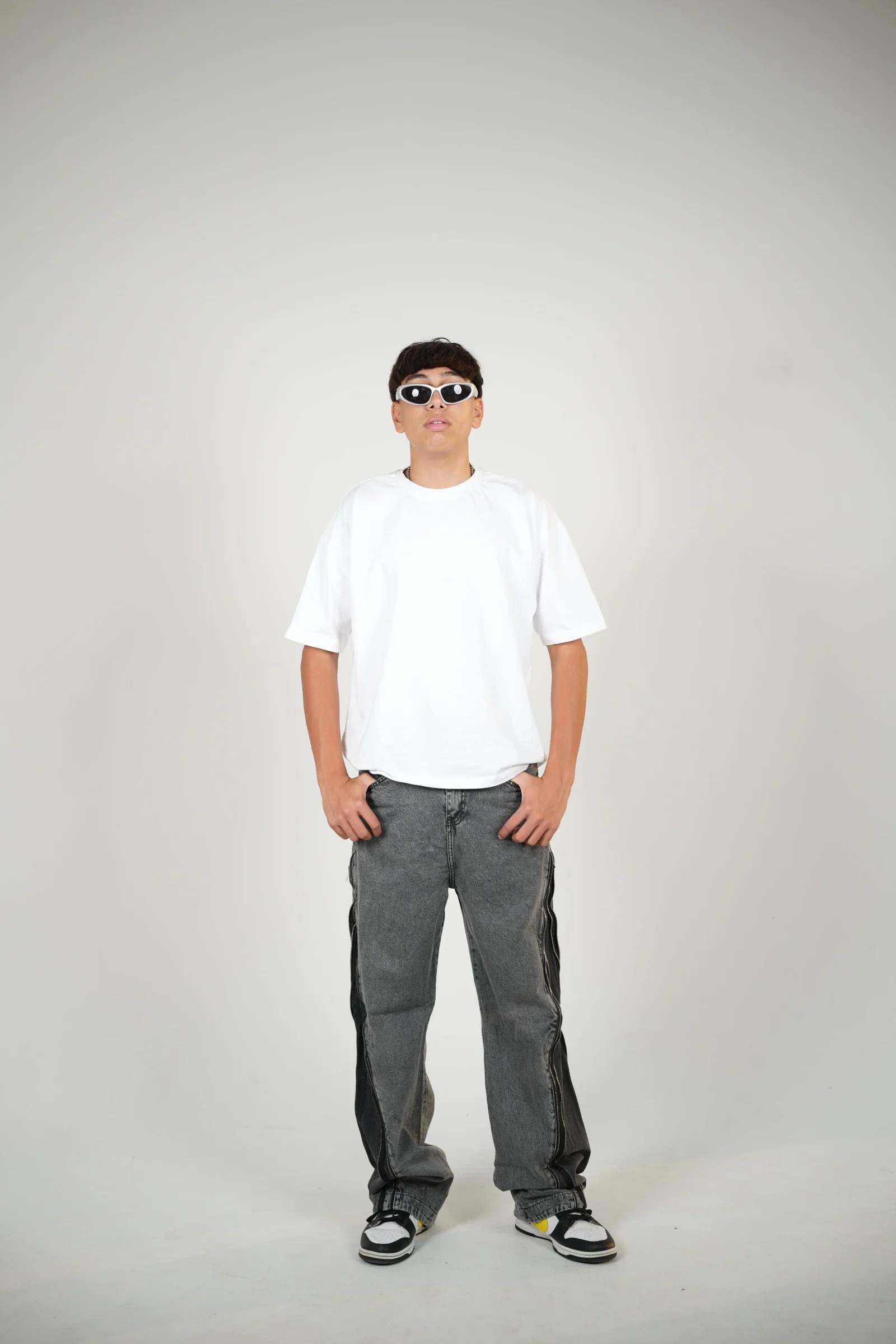Grayish Blood zipper — view 4