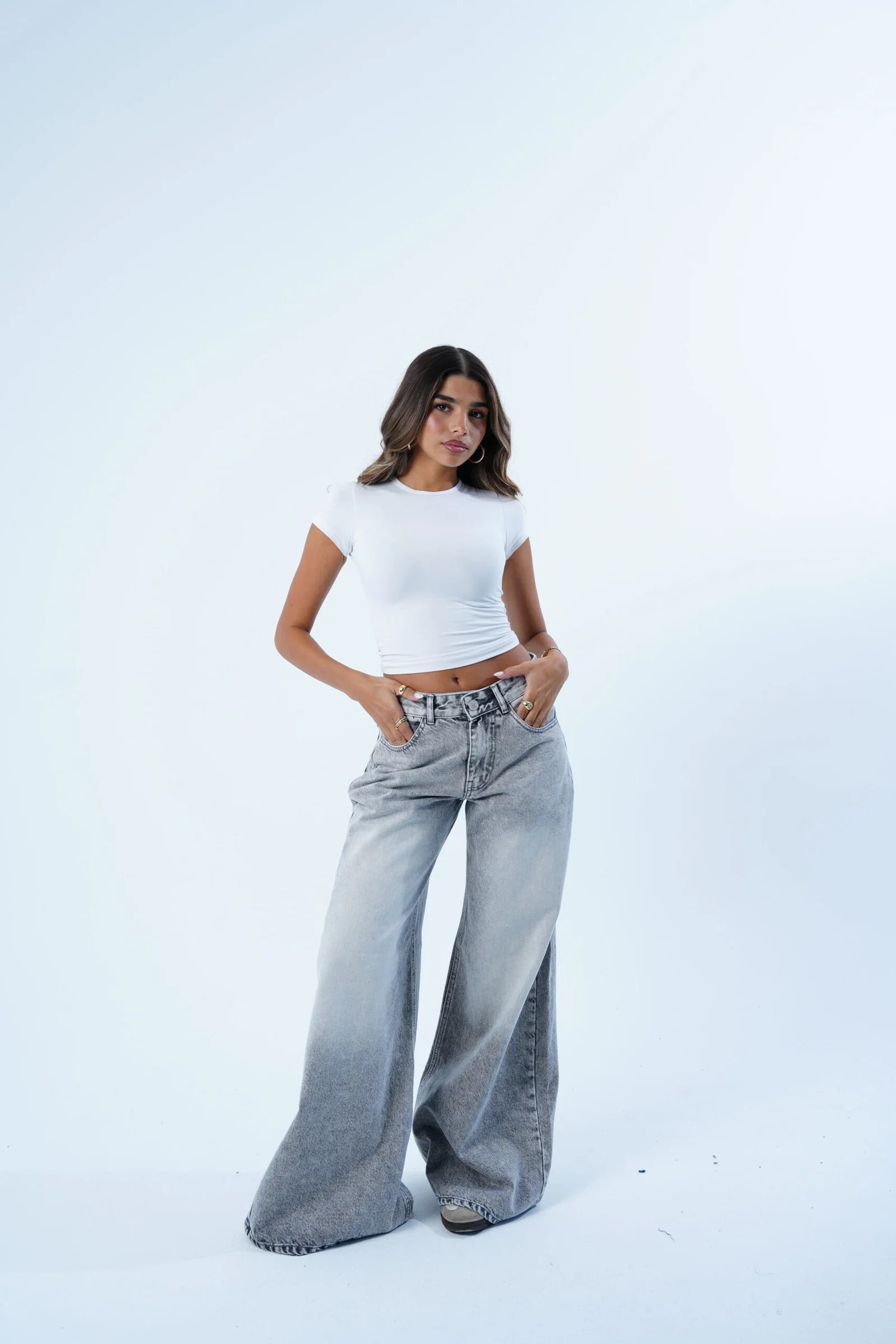 GREY WASHED EXTRA WID LEG DENIM