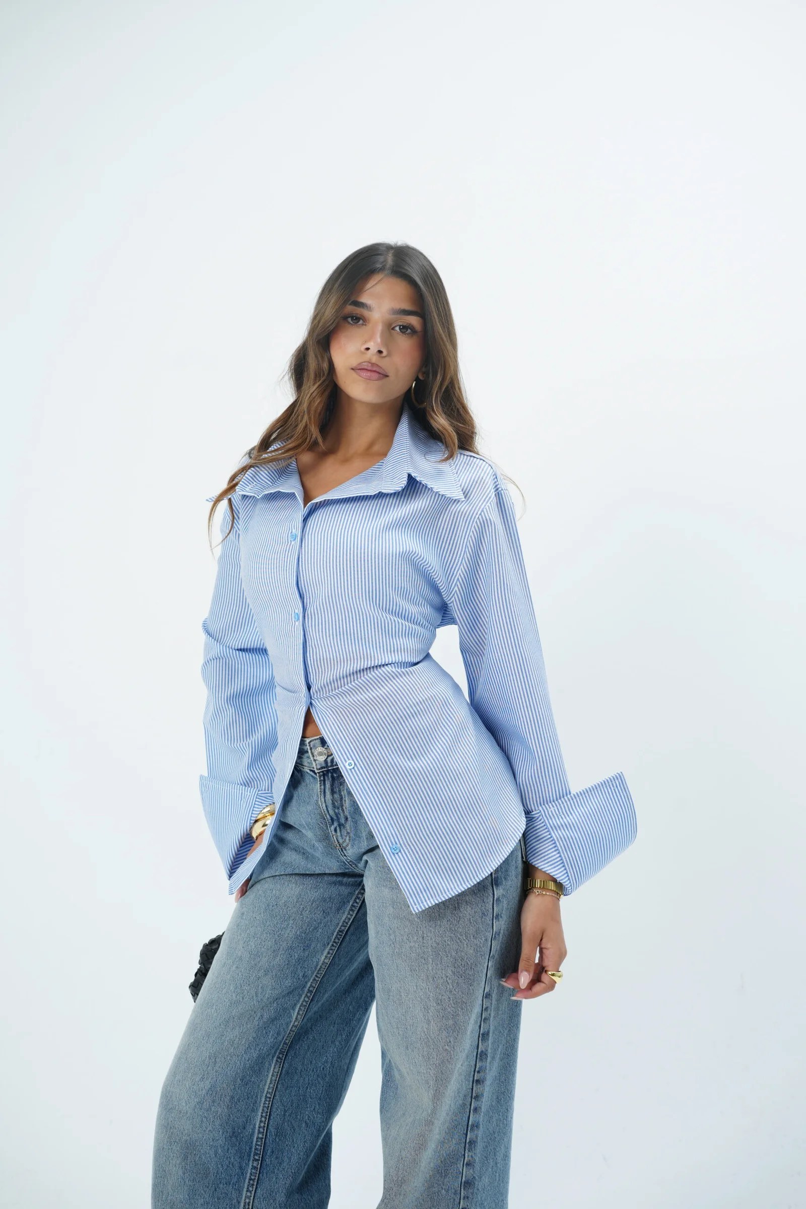 Snatching chemise