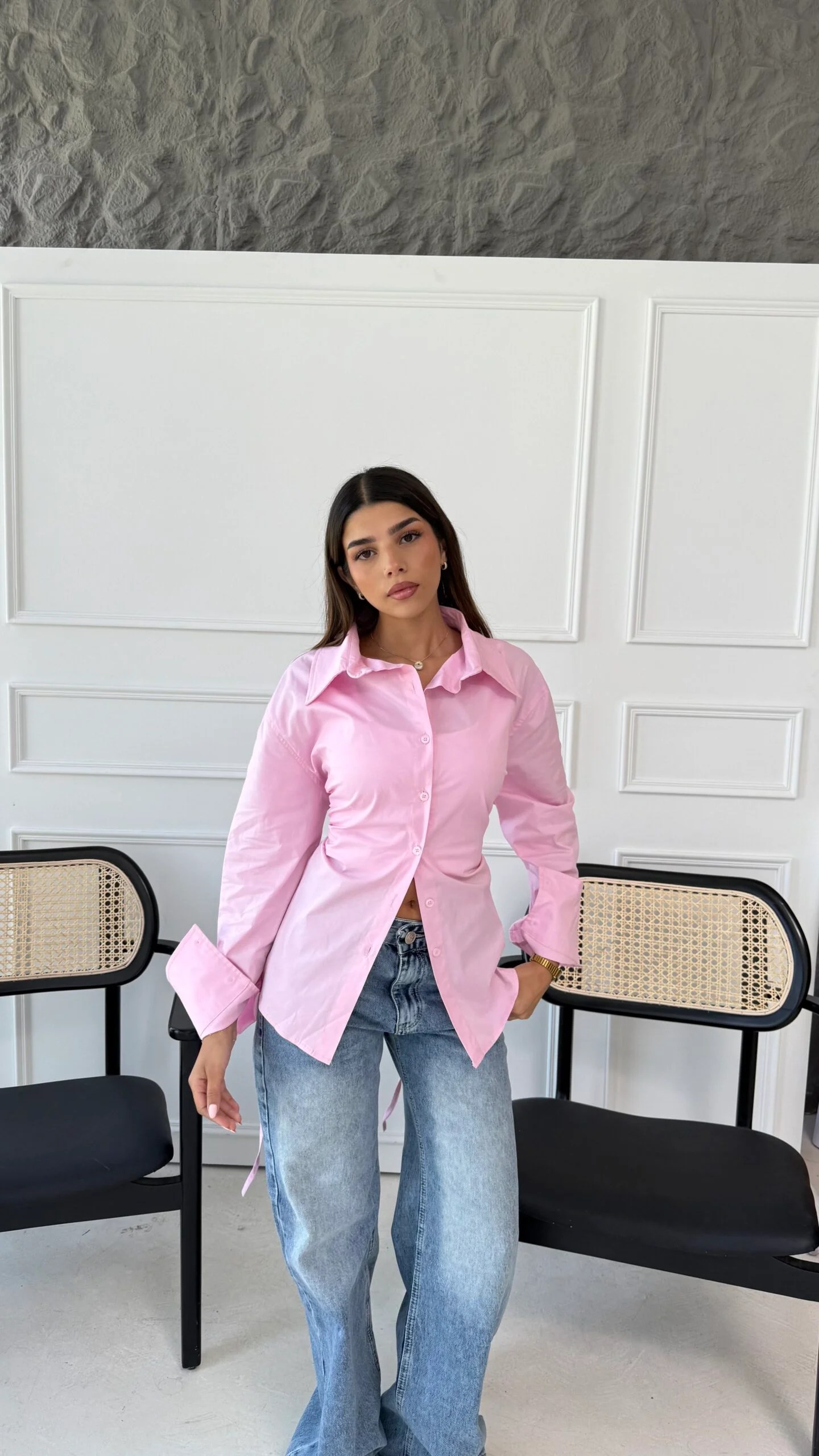Snatching chemise — view 12
