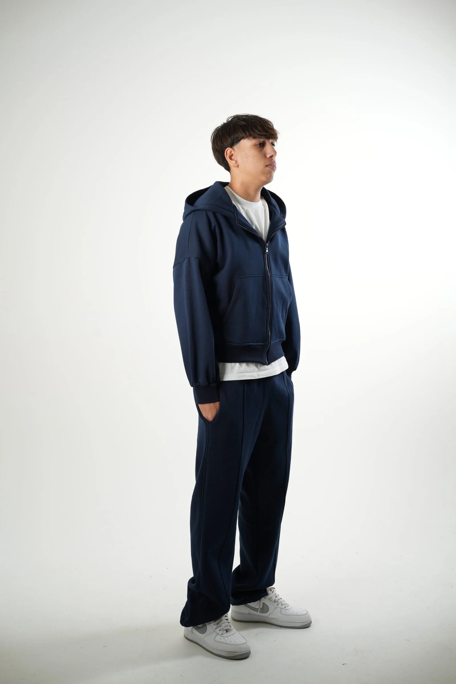 Sweatpants — view 19