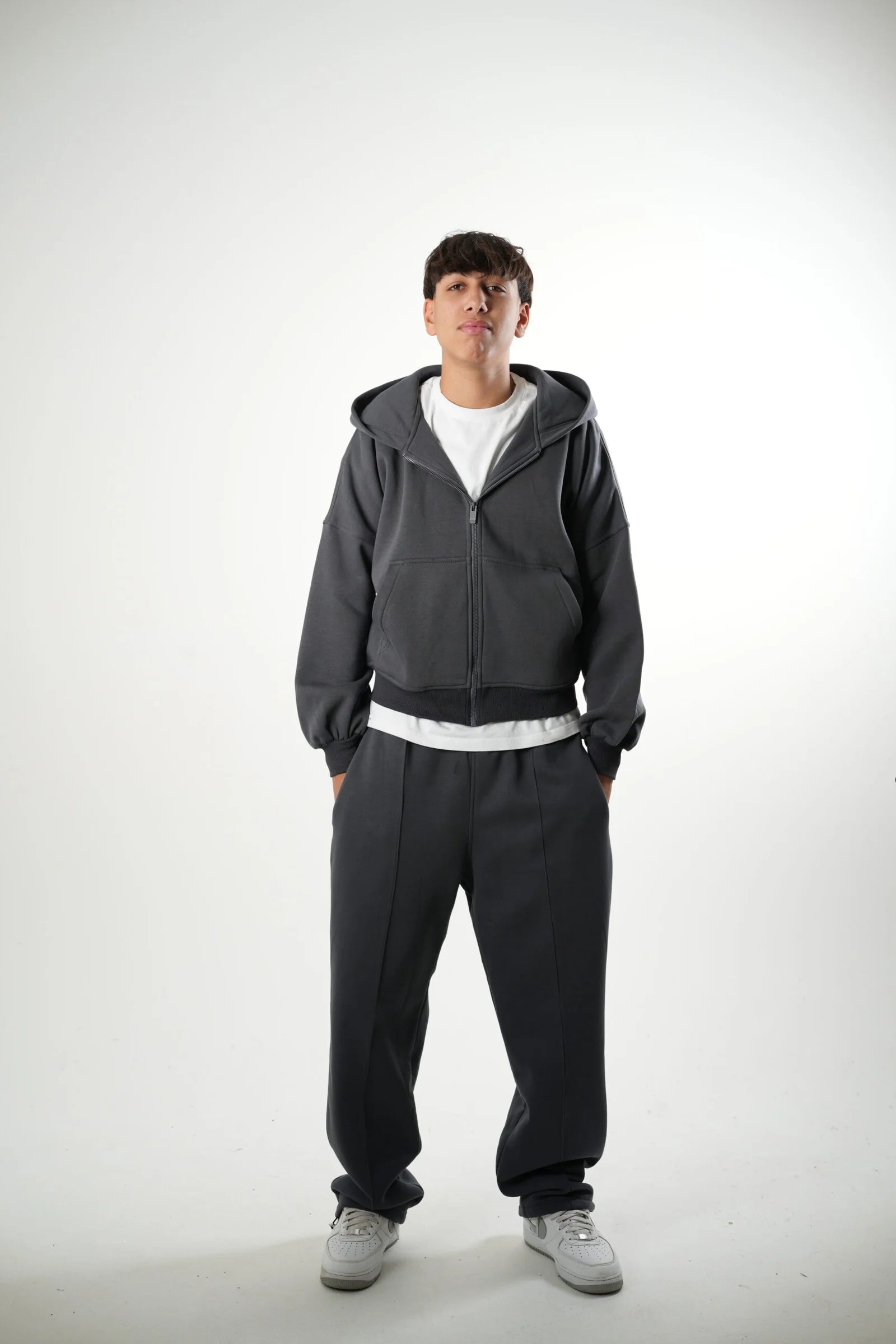 Sweatpants — view 29