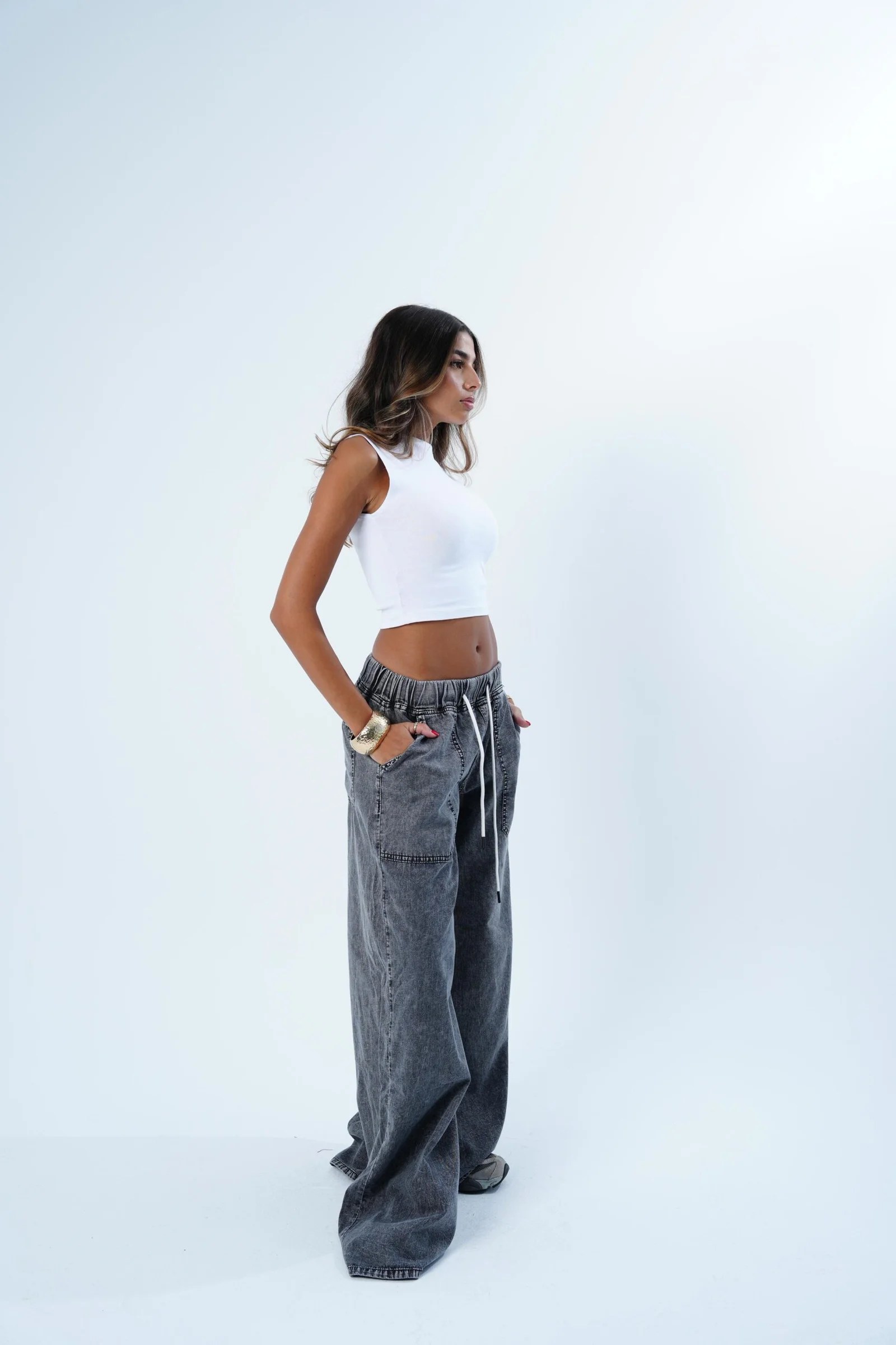 Extra wide leg light jeans — view 7