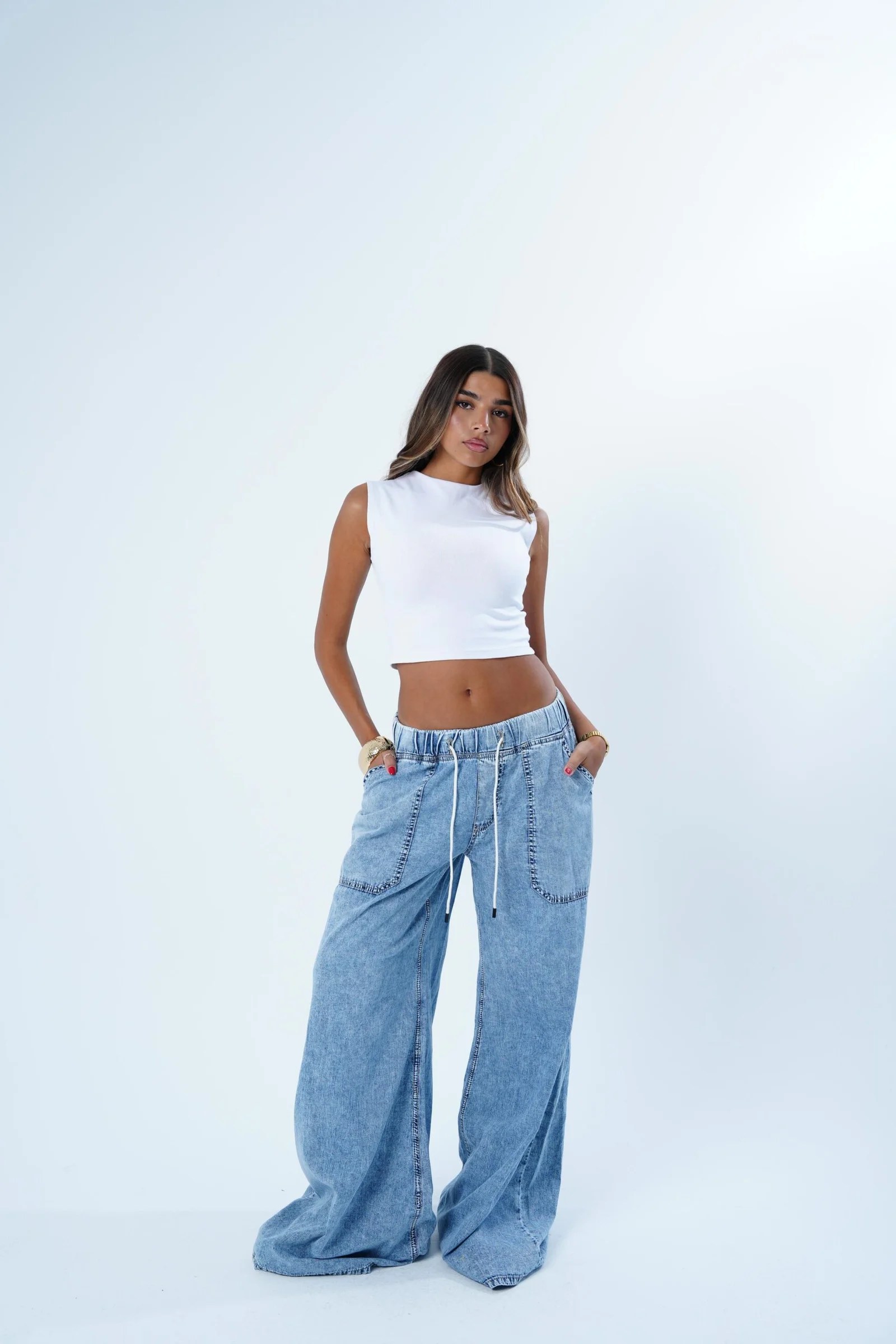 Extra wide leg light jeans