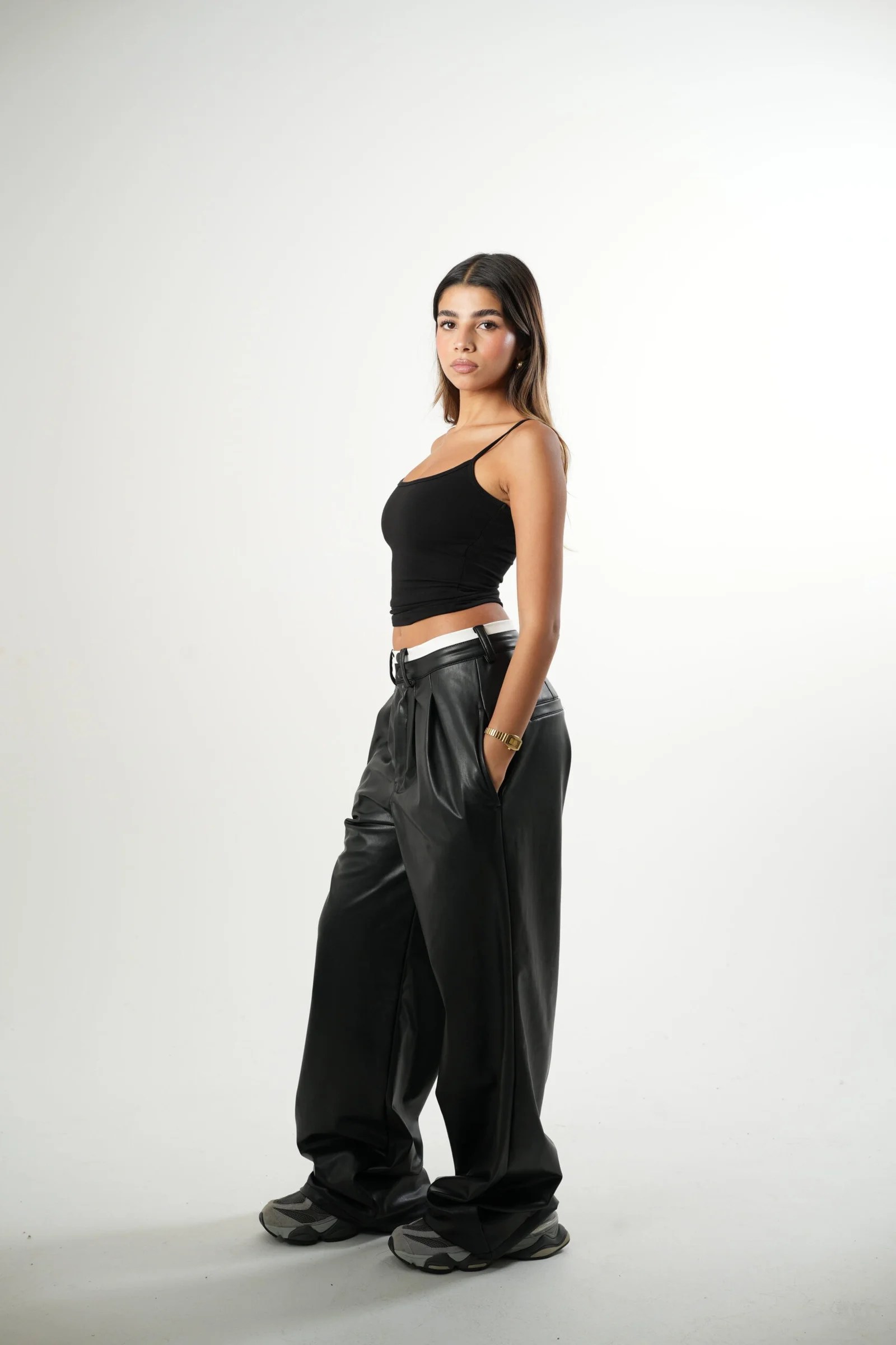 White waist leather — view 4