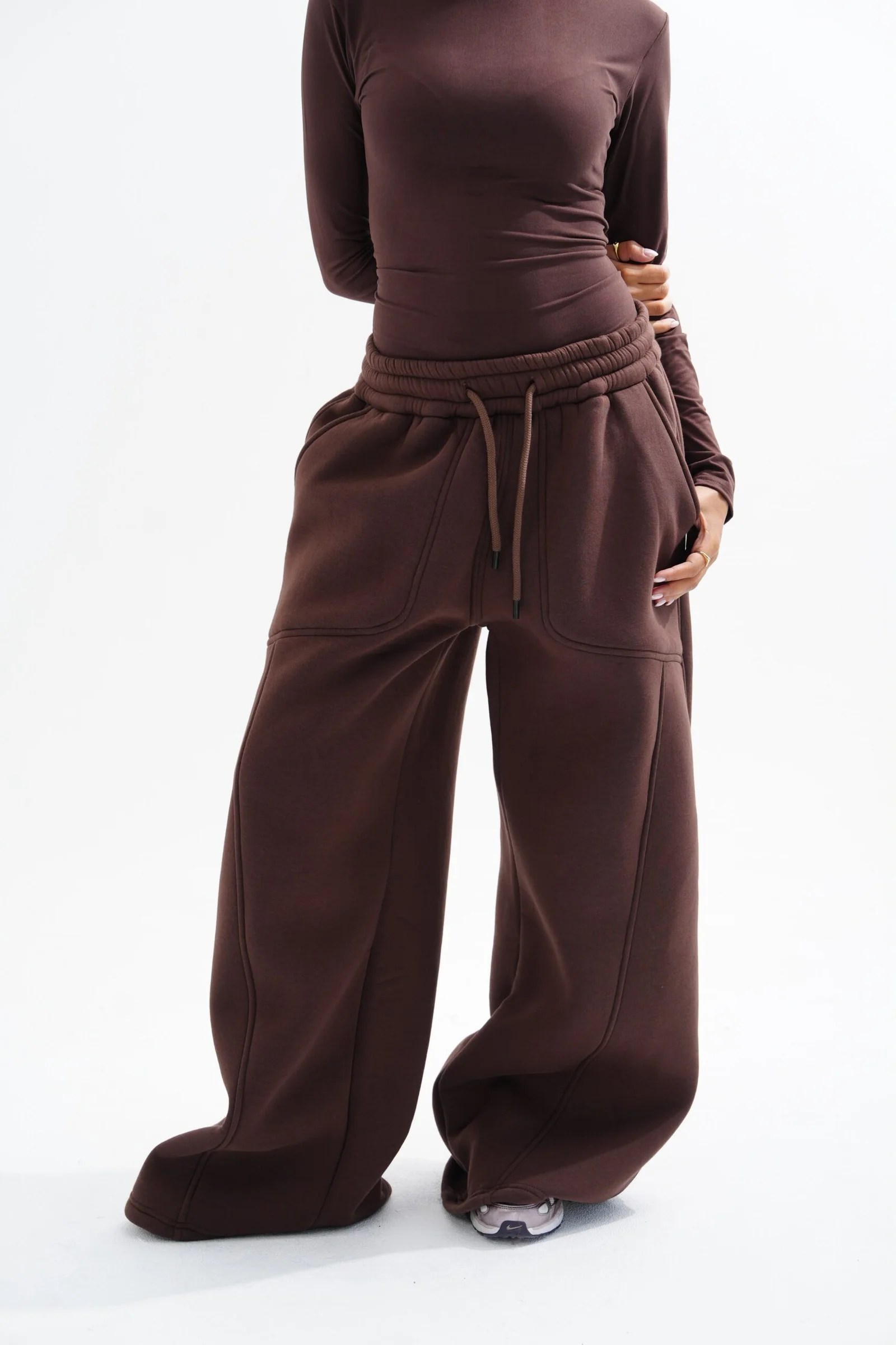 The Cutout Sweatpants — photo 3